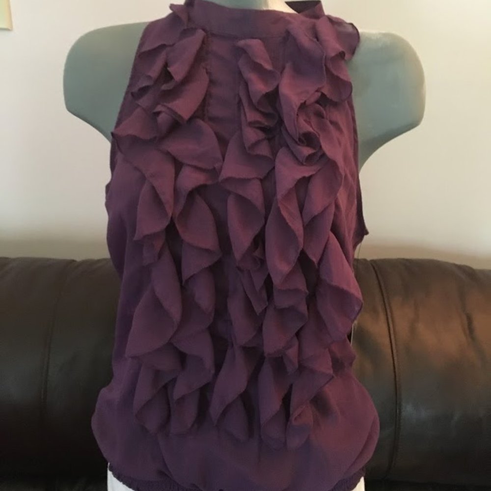 Mossimo sleeveless blouse, new with tags, Large